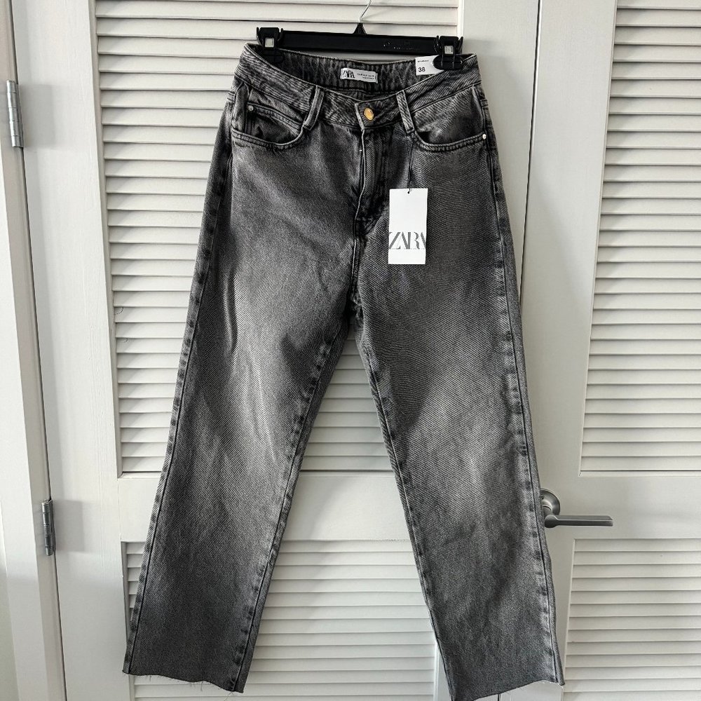 New ZARA HIGH RISE STRAIGHT FIT ANKLE-RIGID JEANS size 38  (06)